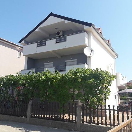 Apartmani Kuzmic 브르시 외부 사진