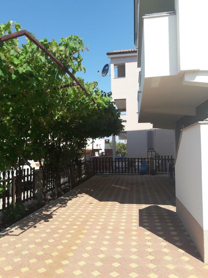 Apartmani Kuzmic 브르시 외부 사진