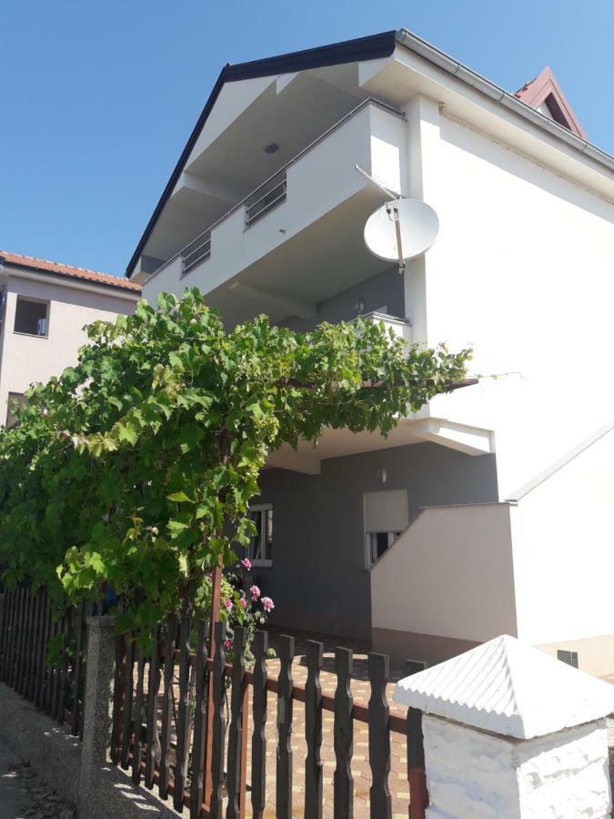 Apartmani Kuzmic 브르시 외부 사진