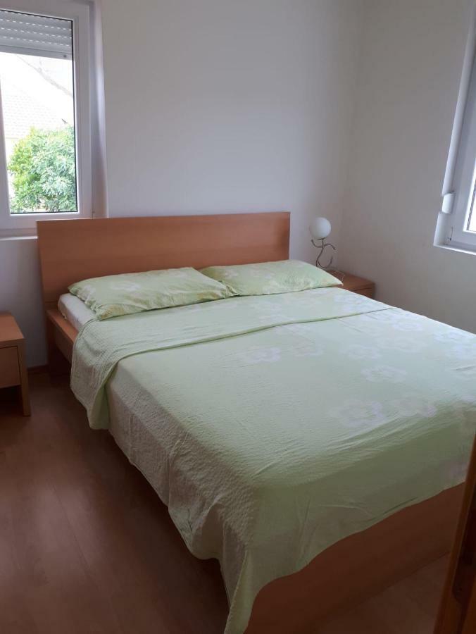 Apartmani Kuzmic 브르시 외부 사진
