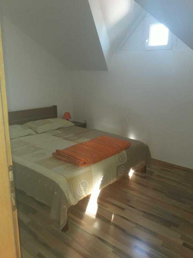 Apartmani Kuzmic 브르시 외부 사진